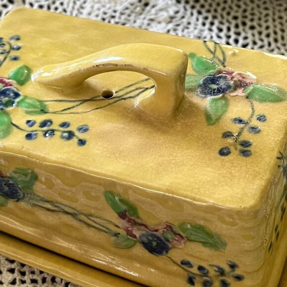 Vintage Cheese or Butter Cloche Covered Dish Japan Pottery - Picture 8 of 10